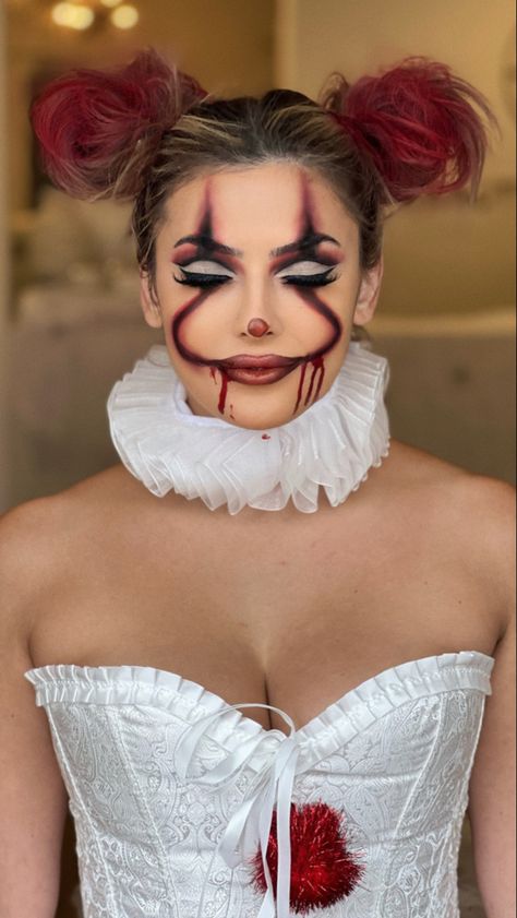 It Female Costume, Pennywise Women’s Costume, It Costume Makeup, Pennywise Costume Makeup, Pennywise Make Up Female, Pennywise Hairstyle, Penny Wise Face Paint, Glam Pennywise Makeup, It Women Costume Clown