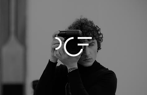 PHOTOGRAPHICFRAME - Giuseppe Manzi on Behance Minimal Photography Logo Design, Photo Studio Branding, Photography Brand Identity, Photography Studio Branding, Logo Photography Design, Photo Studio Logo, Photography Logo Design Ideas, Modern Photography Logo, Photography Studio Logo