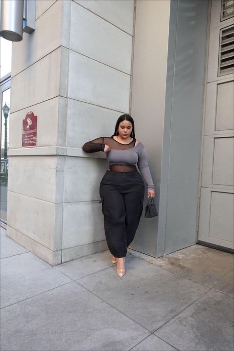 Poses Plus Size, Chubby Baddie, Bestie Hangout, Plus Size Going Out Outfits, Denise Mercedes, Cool Street Style, Famous Youtuber, Plus Size Baddie, Bar Outfits