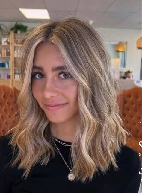 Unique Hairstyles For Long Hair, Layered Haircuts Bob, Dirty Blonde Hair With Highlights, Blonde Hair Summer, Highlights 2023, Bob Pixie Haircut, Medium Length Layered Haircuts, Sandy Blonde Hair, Medium Length Blonde Hair