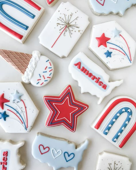 Fourth Of July Star Cookies Decorated, Simple 4th Of July Sugar Cookies, Forth Of July Cookies Decorated, July 4th Sweets, 4th Of July Iced Sugar Cookies, Royal Icing 4th Of July Cookies, 4th Of July Cut Out Cookies, Forth Of July Sugar Cookie, Usa Cookies Decorated