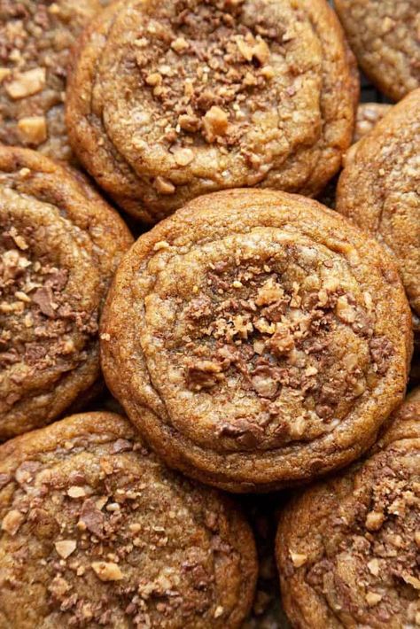 Brown Butter Toffee Cookies, Butter Toffee Cookies, Buckle Recipe, Heath Bar Cookies, Toffee Cookie Recipe, Blueberry Buckle, Butter Pecan Cookies, Raspberry Cookies, Toffee Cookies