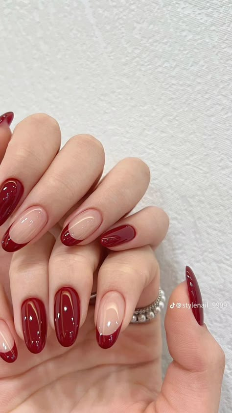 Cherry Wine Nails, Membentuk Alis, Kutek Disney, Wine Nails, Hello Nails, Nagel Tips, Valentine Nails, Simple Gel Nails, Casual Nails