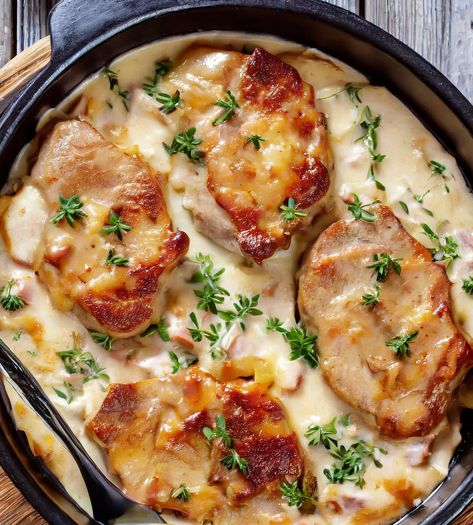 The moment I saw this recipe, I knew what I was fixing for dinner! Tastes even better the next day! Pork Chops And Scalloped Potatoes, Scalloped Potato Casserole, Roast Pork Chops, Pork Chop Casserole, Cooktop Cove, Scalloped Potato, Pork Chops And Potatoes, Tender Pork Chops, Smothered Pork