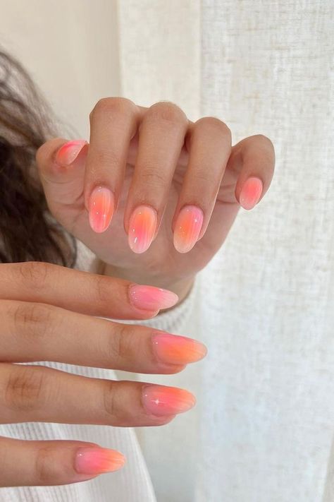 39 Adorable Pink and Orange Nails for Your Summer Mani Inspo Almond Nails Summer Colors Pink, Pink Tones Nails, Cute Summer Nails Ombre, Summer Nails Gradient, Summer Nail Ideas Ombre, Preppy Pink And Orange Nails, Pink With Orange Nails, Cute Summer Acrylic Nails Almond, Orange And Pink Ombré Nails