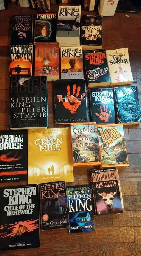 Steven King Books Aesthetic, Steven King Aesthetic, Best Stephen King Books, Horror Book Aesthetic, Stephen King Books Aesthetic, Steven King Books, Horror Books Aesthetic, Stephen King Aesthetic, Stephen Kings