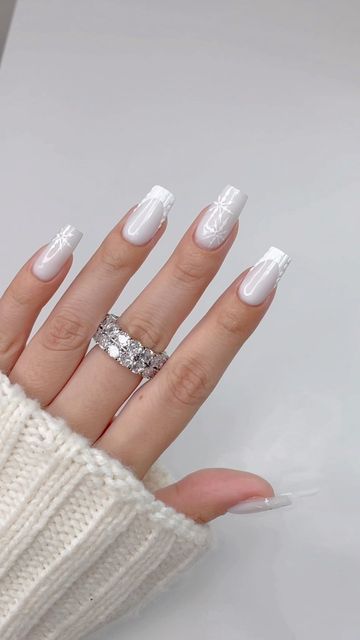 White Milk Nails With Designs, Christmas Nails With White Base, Milk White Christmas Nails, Milky White Nails With Snowflakes, White Base Nail Design, Milky White Nails Christmas, Medium Square Acrylic Nails Winter, White Christmas Nails Square, White Base French Nails