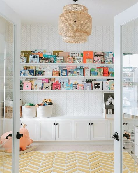 Home Trends | Display-Worthy Children's Books - copycatchic Kids Playroom Storage, Basement Playroom, California Closets, Playroom Storage, Playroom Design, Playroom Organization, Kid Rooms, Toy Room, California Coastal