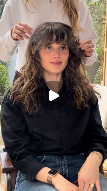 Wavy Curly Fringe, Wavy Hair Perm Before And After, Style Wavy Bangs, Long Thick Hair Bangs, Wavy Hair Front Bangs, Fringe Hairstyles Wavy Hair, Long Wavy Curly Hair With Bangs, Bangs With Naturally Wavy Hair, Bangs Thick Wavy Hair