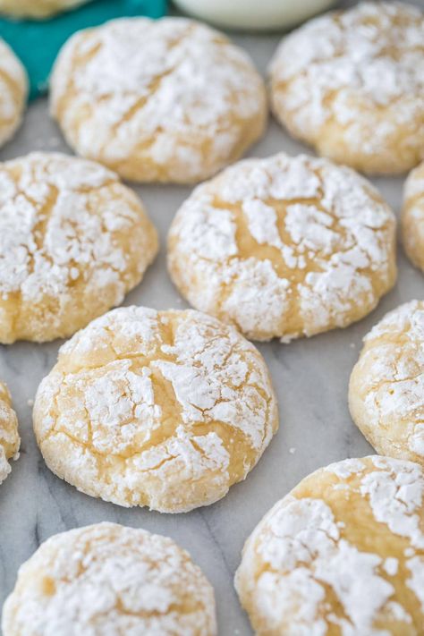 Butter Cake Cookies, Gooey Butter Cookies, Crinkle Cookies Recipe, Lemon Crinkle Cookies, Cookies From Scratch, Gooey Butter Cake, Vanilla Cake Mixes, Butter Cookies Recipe, Holiday Cookie Recipes