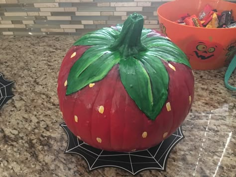 Strawberry Halloween Pumpkin by La Sirena Pai Ted Pumpkin Ideas, Colored Pumpkins Decorating Ideas, Pumpkin Painting Ideas Kids Easy, Baddie Pumpkin Painting, Mini Pumpkin Painting Ideas Aesthetic, Pumpkin Paint Aesthetic, Jackolantern Ideas Paint, Painted Pumpkins Creative, Pairing Pumpkin Ideas