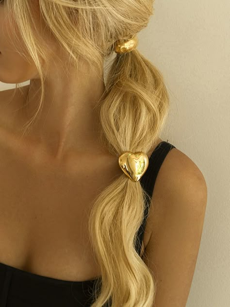 Elegant Wedding Hairstyles, Formal Hair Accessories, Metal Hair Accessories, Sophisticated Hairstyles, Gold Hair Accessories, Peinados Recogidos, Metal Hair, Good Hair Day, Metallic Hair