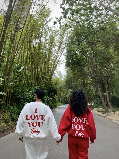 Matching Sweats, Brand Photography Inspiration, Cute Couple Dp, Aesthetic Couple, Couples Sweatshirts, Couple Shirt, Couple Tshirts, Model Aesthetic