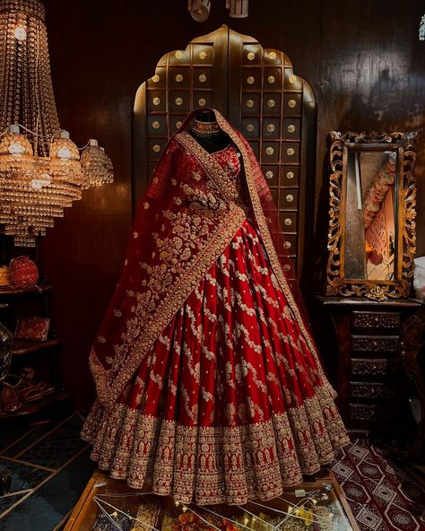 FLT INDIA X KHADI INDIA | FLT India X Khadi India All Hand loom, hand crafted lehengas certified and approved by Khadi India ❤️ | Instagram Brides Lehenga Indian, Wedding Dresses Bride Indian, Classic Red Bridal Lehenga, Red Indian Wedding Dress Bridal Lehenga, Sabyasachi Red Lehenga, Shaadi Lehenga Bridal Collection, Bridal Lehenga Aesthetic, Red Lehnga Bridal Lehenga, Red Wedding Lehenga Bridal Collection