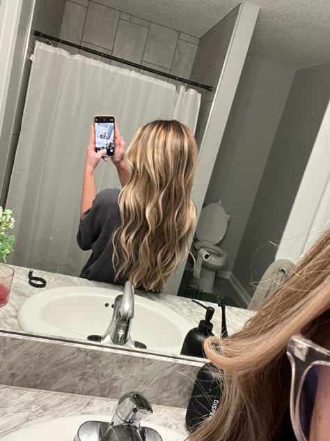 Hair Dye Ideas Dark Blonde, Highlights Hair Ideas Blonde, Full Highlight On Light Brown Hair, Full Head Of Lowlights, Aesthetic Blonde Highlights On Dark Hair, Dark Root Balayage Blonde, Blonde In Brunette Hair, Blonde Higlits On Brown Hair, Blonde Highlights On Hair Brown