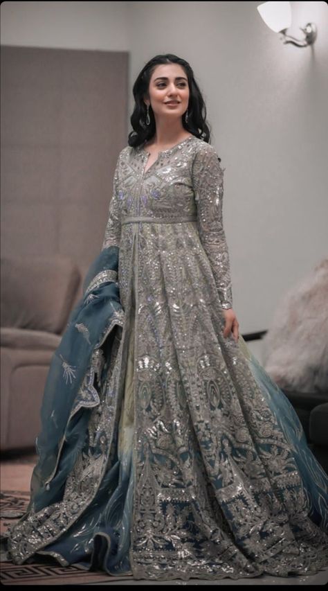 Bridal Dress Pakistani, Asian Wedding Dress Pakistani, Pakistani Bridal Dress, Dress Pakistani, Walima Dress, Shadi Dresses, Latest Bridal Dresses, Kurta Set For Women, Pakistani Wedding Outfits