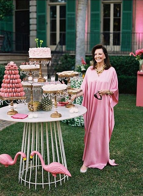 Patricia Altschul caftan inspiration Southern Charm Tv Show, Patricia Altschul, Southern Charm Decor, Mario Buatta, Southern Charms, Southern Ladies, Southern Lady, Flamingo Party, Simply Southern