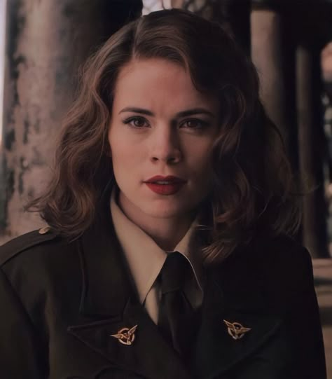 Agent Carter Hair, Mcu Women, Melinda May, Women Appreciation, Hayley Atwell, Lena Luthor, Peggy Carter, Agent Carter, Tough Girl