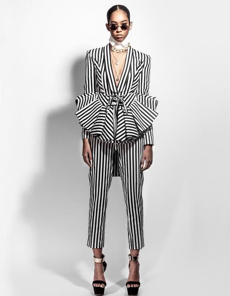 Corset Suit, Zero Waste Fashion, V Line, Striped Pants, Fast Fashion, Look Fashion, Black Stripes, Dress To Impress, White Stripe