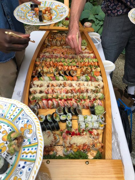 Huge Sushi Platter, Sushi Bar Party Ideas, Sushi Night Party, Sushi Bar Wedding Receptions, Wedding Sushi Station, Sushi Station Ideas, Sushi Tablescape, Sushi Rehearsal Dinner, Sushi Buffet Display