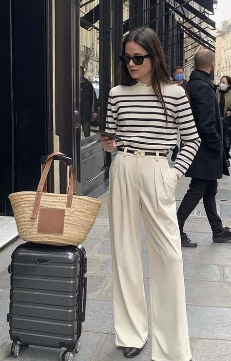 Ballet Flats Outfit, Flats Outfit, Chique Outfits, Estilo Preppy, Mode Casual, Looks Street Style, French Women, Mode Inspo, Looks Chic