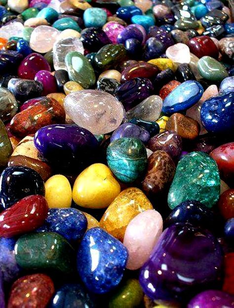 beauty stone Stone Wallpaper, Pretty Rocks, Beautiful Rocks, Mineral Stone, Crystal Meanings, Minerals And Gemstones, Rocks And Gems, Gems And Minerals, Crystal Gems