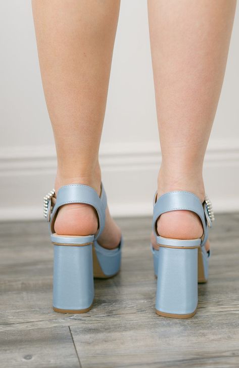 Chunky heels casual