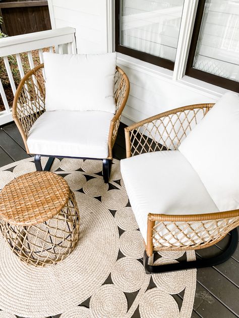 Porch Set Up Ideas, Small Front Porch Seating Ideas, Small Front Porch Seating, Front Porch Chairs Ideas, Front Porch Seating Ideas, Front Porch Chairs, Front Porch Seating, Apartment Porch, Small Porch Decorating