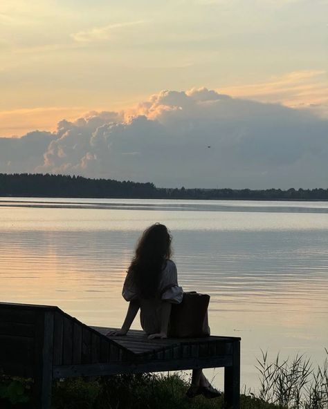 What do you think about when you're surrounded by peace? ⛅️ #sunset #summertime #ambiance #selfdiscovery Peace Astethic, Peace Vision Board, At Peace Aesthetic, Healing Pictures, Nature Girl Aesthetic, Peace Lifestyle, Peace Images, Peaceful Images, Peaceful Pictures