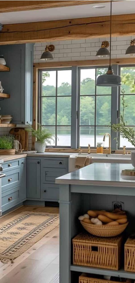 Lake House Cottage Kitchen, Lake Kitchen Ideas, Lakehouse Kitchens, Lake House Kitchens, Small Lake Houses, Lakehouse Kitchen, Lake House Design, Lake House Interior, Lake House Kitchen