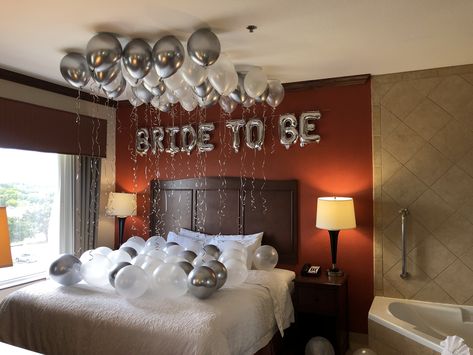 Night before wedding balloon decorations for brides hotel room. Engagement Hotel Room Decorations, Just Married Room Decoration, Bachelorette Hotel Room Decorations, Bride Room Decoration Ideas, Bachelorette Party Hotel Room, Wedding Hotel Room, Hotel Bachelorette Party, Hotel Room Decoration, Bachelorette Balloons