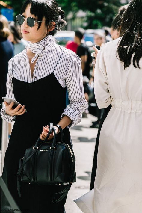 Casual Slip Dress Outfit, Shirt Under Dress, Slip Dress Outfit, Walking Down The Street, Best Summer Dresses, Nyfw Street Style, Fashion And Beauty Tips, Looks Street Style, Popular Outfits