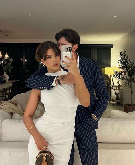 Aesthetic Lovers, Couples Dinner, Couple Selfie, Kids Outfits Daughters, Groom Photoshoot, Instagram Couples, Couple Fits, Classy Couple, Couple Selfies