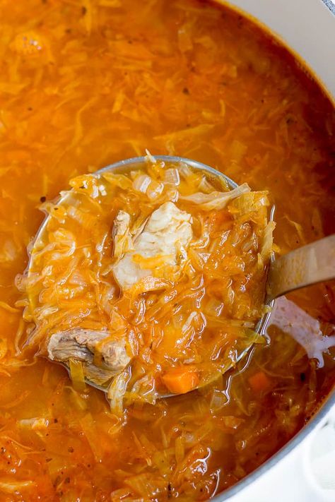 Russian Cabbage Soup Recipe, Russian Cabbage Soup, Soup With Beef, Cabbage Soup Recipe, Lavender Macarons, Sauerkraut Soup, Russian Dishes, Eastern European Recipes, Recipes For Fall