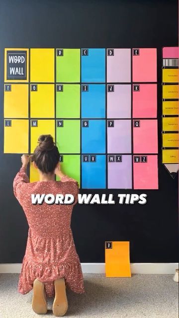 Classroom Wow Wall, Classroom Themes For Elementary School, Vocab Wall Display, Prek Word Wall Ideas, Art Word Wall Classroom, Colourful Classroom Ideas, Alphabet Classroom Decoration, Classroom Writing Wall, Wow Wall Display Classroom