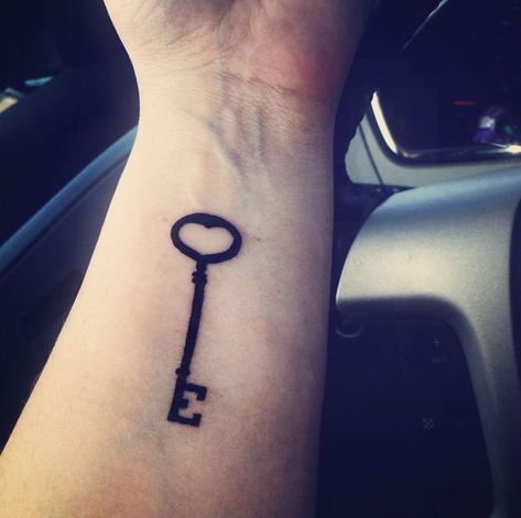 60+ Amazing E Letter Tattoo Designs and Ideas | Body Art Guru Small Letter E Tattoo, Keys Tattoo Designs, Key Tattoo Simple, Small Key Tattoos For Women, E Tatoos Letter, E Letter Tattoo Design, Crossed Keys Tattoo, E Tattoo Letter, Key And Lock Tattoo