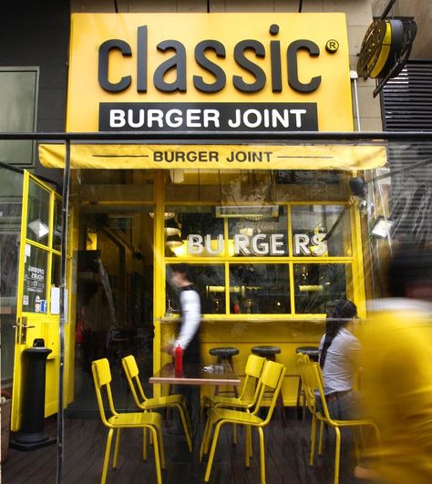 Small Restaurant Interior, Small Restaurant Design, Burger Shop, Classic Burger, Small Restaurants, Small Restaurant, Burger Restaurant, Cafe Shop Design, Design Cafe