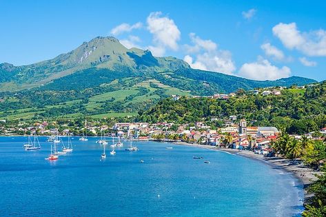 Martinique - WorldAtlas Martinique Island, Mackinac Island, Caribbean Sea, Caribbean Islands, Tourist Attraction, Where To Go, Beautiful Beaches, Travel Destinations, Tourism