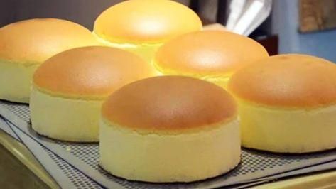 Japanese Fluffy Cake Recipe, Jiggly Cheesecake Recipe, Japanese Fluffy Cake, Japanese Jiggly Cheesecake Recipe, Jiggly Cake, Fluffy Cake Recipe, Jiggly Cheesecake, Japanese Cotton Cheesecake, Fluffy Cheesecake