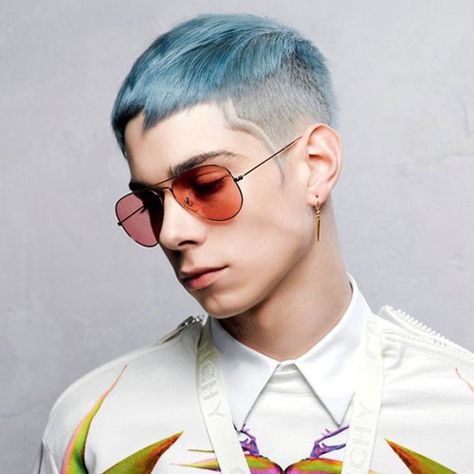 Short Punk Hairstyles Creative Haircuts, Short Punk Hair, Mens Hairstyles With Beard, Mens Hair Colour, Stylish Short Haircuts, Hot Hair Colors, Men Hair Color, Hair Color Pastel, Dennis Rodman