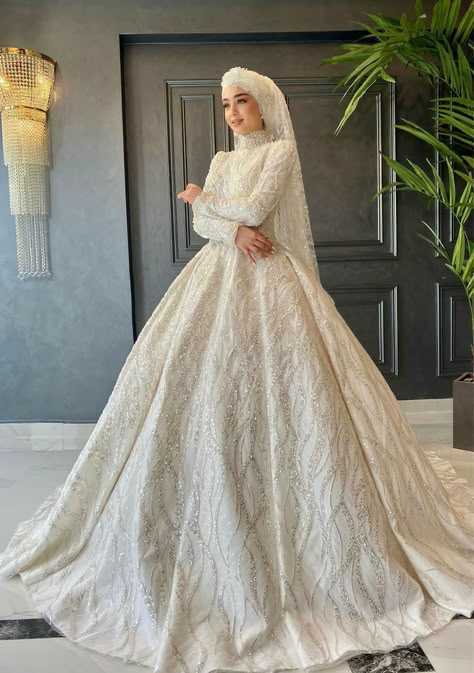 Wedding hijab Turkish Wedding Dress, Islamic Wedding Dress, Wedding Dresses Muslim, Muslim Wedding Gown, Hijab Design, Muslimah Wedding Dress, Nikah Dress, Muslimah Wedding, Turkish Wedding