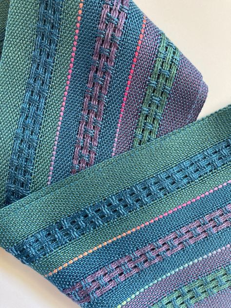 masonke - Etsy India Magenta Scarf, Rigid Heddle Weaving Patterns, Woven Shawls, Light Sea Green, Rayon Scarf, Weaving Inspiration, Woven Textiles, Rigid Heddle Weaving, Weaving Ideas