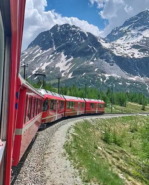 Bernina Express Train - 4 hr railway between Switzerland and Italy. Operates year round. Italy To Switzerland Train, Bernina Express Train, Interrail Switzerland, Switzerland Train Ride, Bernina Express Switzerland, Interlocken Switzerland, Train Switzerland, Train Italy, Switzerland Train