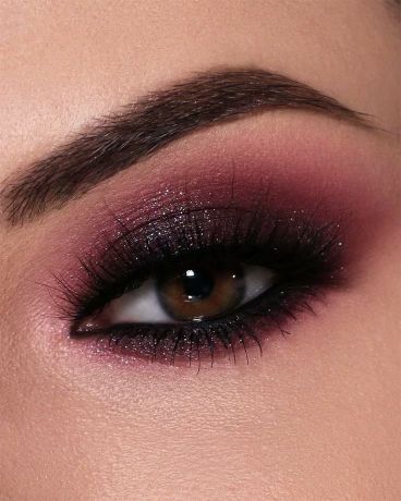 Burgundy Makeup Aesthetic, Wedding Makeup For Burgundy Dress, Red Riding Hood Eye Makeup, Simple Red And Black Eyeshadow Looks, Cranberry Smokey Eye, Red Formal Makeup, Soft Burgundy Eye Makeup, Smoky Red Eye Makeup, Black Make Up Look