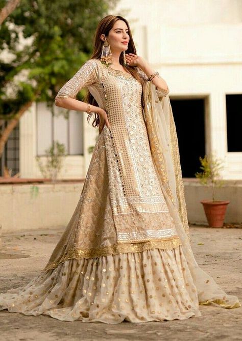 Roka Ceremony Outfits For Bride, Nikkah Dress Pakistani, Nikah Dresses, Bride Design, March Dresses, Nikah Outfit, Capelet Dress, Nikah Dress, Desi Wedding Dresses