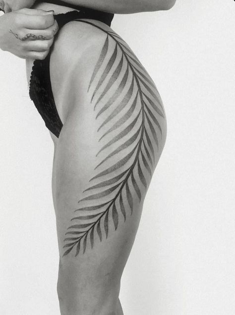 Plant Tattoo On Thigh, Plant Body Tattoo, Leaf Tattoo On Back, Plant Leaf Tattoo Sleeve, Palm Leaf Back Tattoo, Leg Leaves Tattoo, Leaf Hip Tattoos Women, Thigh Leaf Tattoo, Monstera Tattoo Thigh