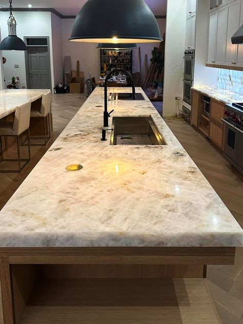 Kitchen Top Stone, Natural Stone Countertops, Stone Counters, Stone Kitchen, Kitchen Tops, Stone Countertops, Kitchen Inspo, Natural Stones, Countertops