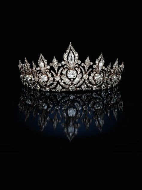 Royal Tiaras, Platinum Jubilee, Diamond Tiara, Diana Spencer, Royal Jewels, British Art, Royal Jewelry, Crown Jewels, Bridal Tiara