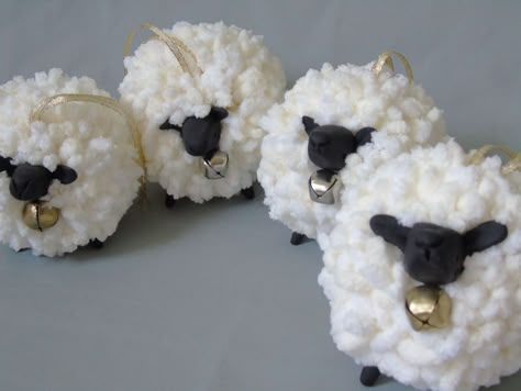 Diy Sheep, Lamb Ornament, Easter Tree Ornaments, Sheep Crafts, Jesse Tree, Silver Christmas Decorations, Bernat Blanket, Pom Crafts, Pom Pom Crafts