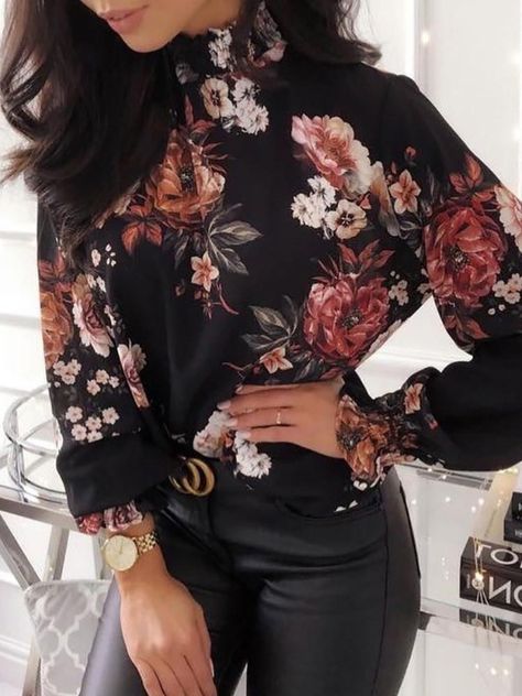 Floral Shirt Outfit, Chiffon Shirt, Clothes Horse, Fall Fashion Trends, Trend Fashion, Casual Blouse, Womens Fashion Trends, Floral Shirt, Floral Blouse